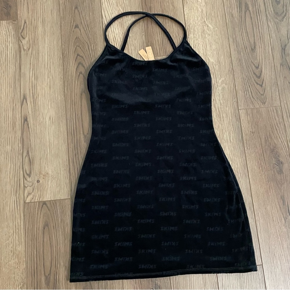 SKIMS Logo Velour Slip Dress Black - Picture 7 of 12